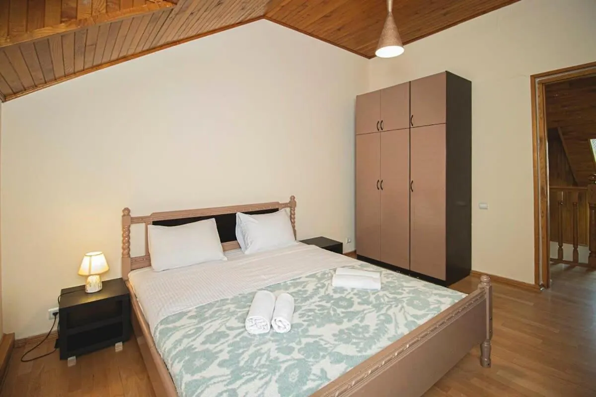 Central 4Br Apt For Groups & Families - By Wehost Tbilisi Dom wakacyjny